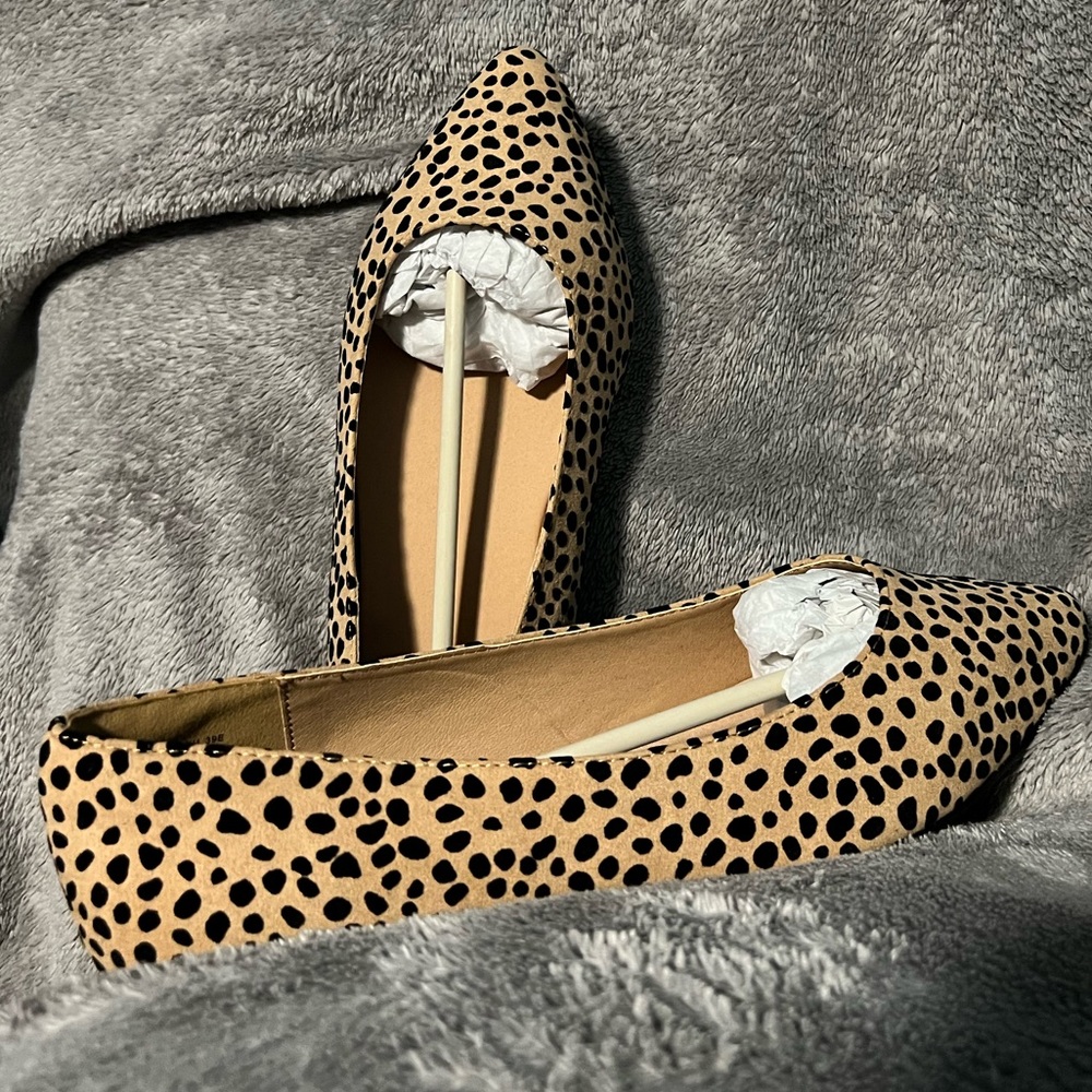 Cheetah Print Flats. Women size 8 1/2.